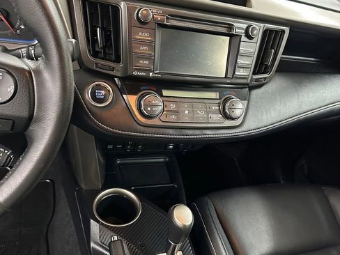 Used 2014 Toyota RAV4 Limited AWD/4WD image 17