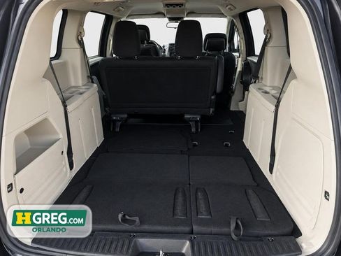 Used 2018 Dodge Grand Caravan SE w/ UConnect Hands-Free Group FWD image 15