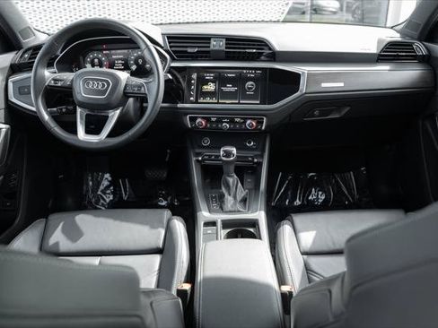 Certified 2025 Audi Q3 2.0T Premium w/ Convenience Package AWD/4WD image 8