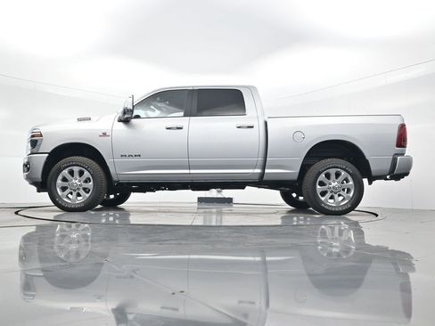 New 2026 RAM 2500 Laramie AWD/4WD image 41