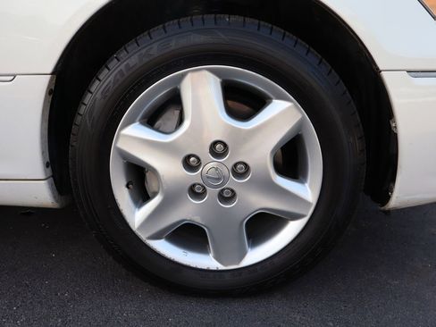 Used 2005 Lexus LS 430 image 44