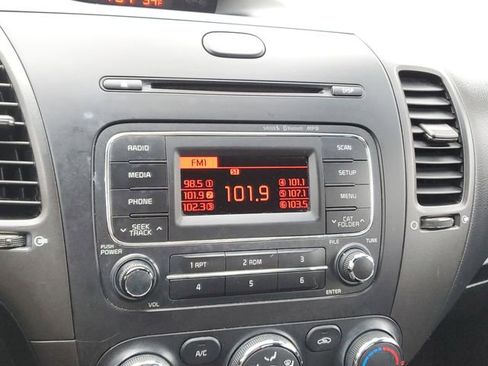 Used 2016 Kia Forte LX image 17