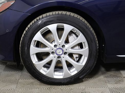 Used 2017 Mercedes-Benz E 300 4MATIC image 24