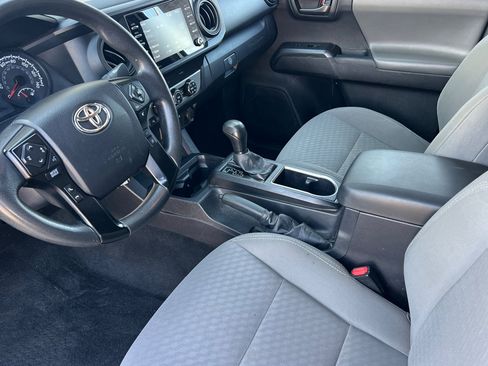 Used 2022 Toyota Tacoma SR RWD image 9
