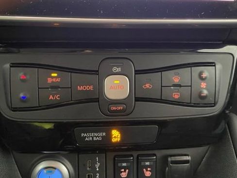 Used 2022 Nissan Leaf SV Plus image 33