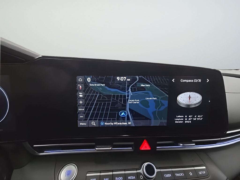 Certified 2025 Hyundai Elantra Limited FWD image 32