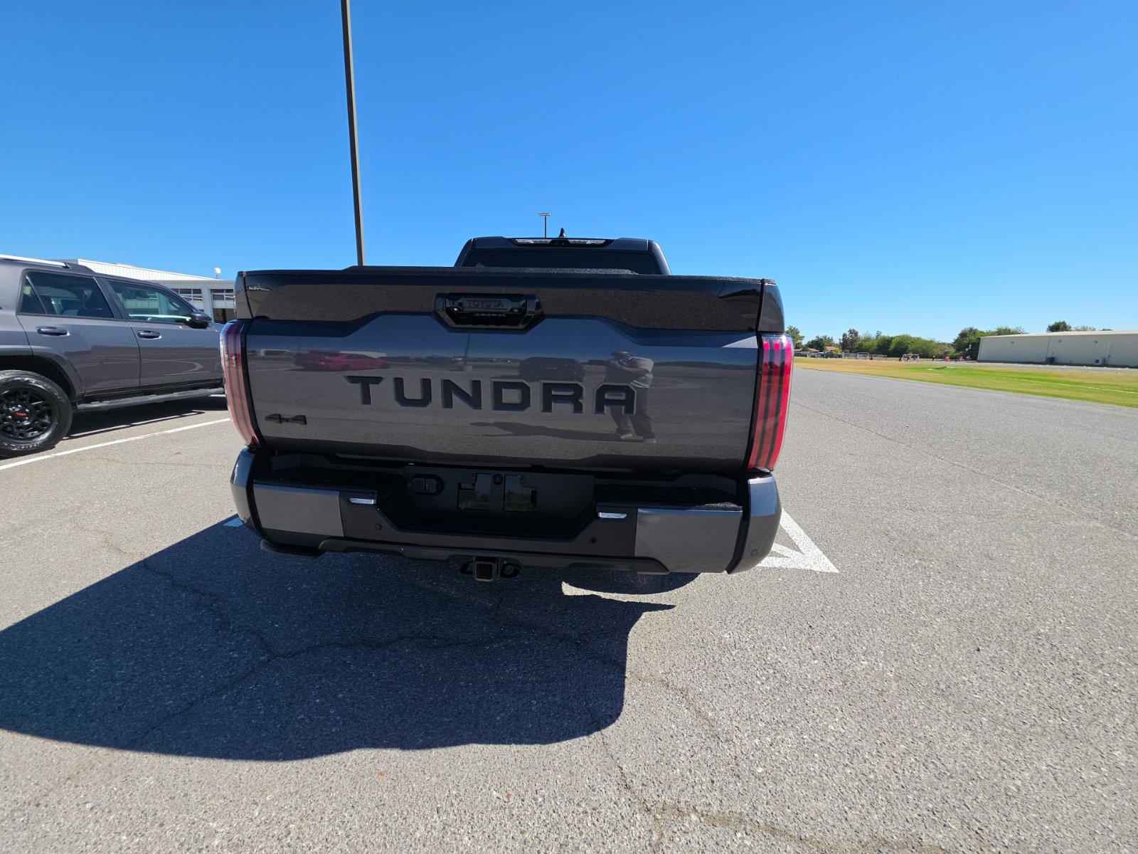 Used 2024 Toyota Tundra Platinum AWD/4WD image 6