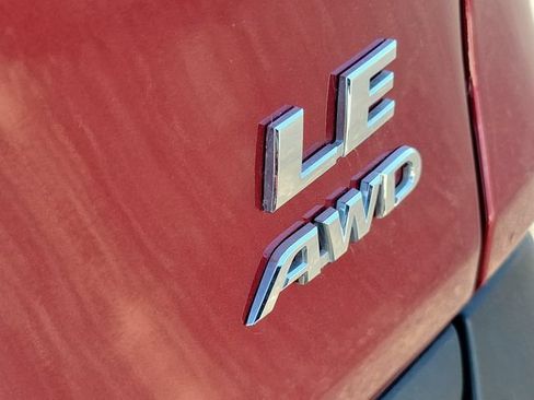 Used 2024 Toyota RAV4 LE AWD/4WD image 28