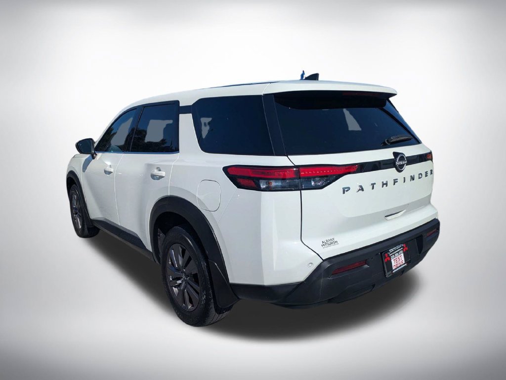 Used 2023 Nissan Pathfinder S FWD image 5