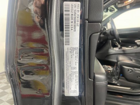 Used 2021 Jeep Grand Cherokee Limited image 28