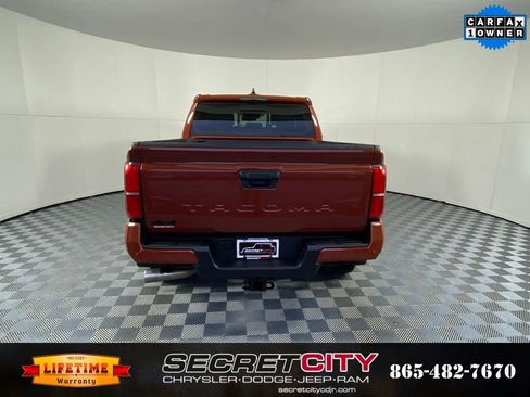 Used 2025 Toyota Tacoma TRD Sport w/ TRD Sport Premium Package image 6