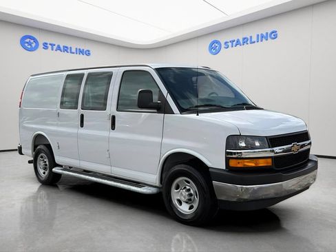 Used 2025 Chevrolet Express 2500 w/ Driver Convenience Package RWD image 14