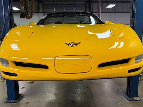 Used 2002 Chevrolet Corvette w/ Preferred Equipment Group2 image 86
