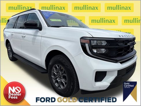 Used 2025 Ford Expedition Max Active RWD image 1