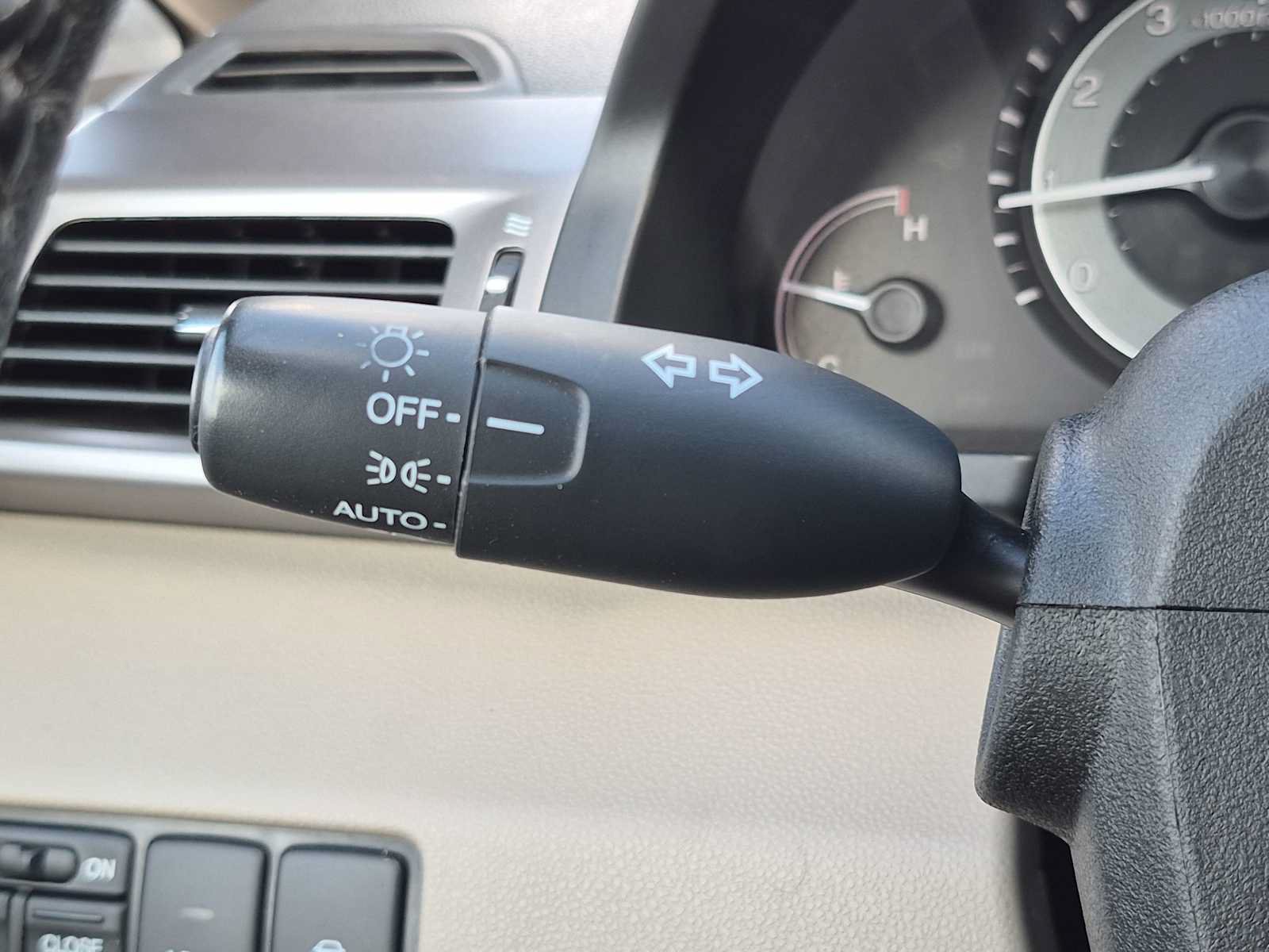 Used 2015 Honda Odyssey EX-L image 27