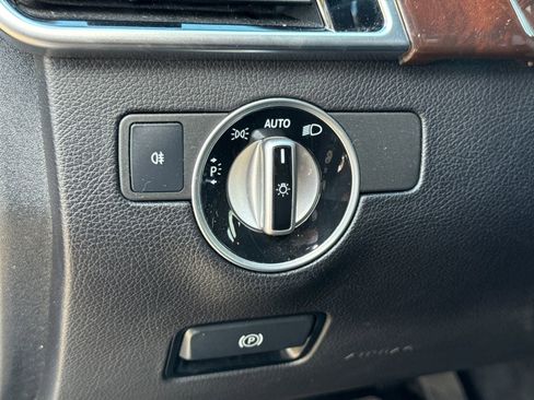 Used 2018 Mercedes-Benz GLS 450 GLS 450 w/ Premium Package image 16