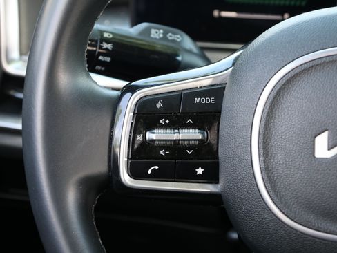 Used 2025 Kia Sorento S w/ Panoramic Sunroof Package FWD image 17