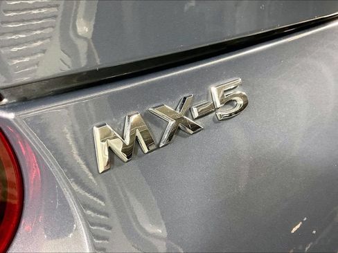Used 2020 MAZDA MX-5 Miata Grand Touring RWD image 7