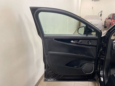 Certified 2023 Lincoln Nautilus Reserve w/ Monochromatic Package image 15