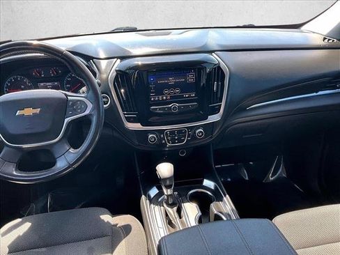 Used 2021 Chevrolet Traverse LT FWD image 8