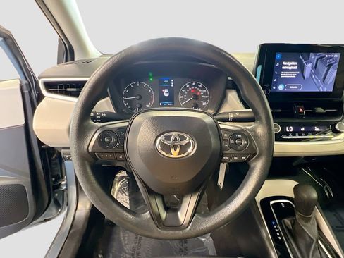 Used 2024 Toyota Corolla LE FWD image 11