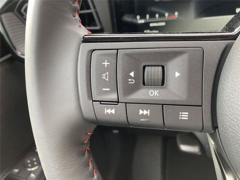 New 2026 Nissan Kicks SR image 16