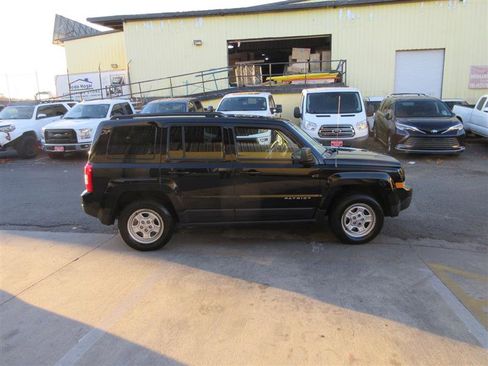 Used 2015 Jeep Patriot Sport w/ Power Value Group image 6