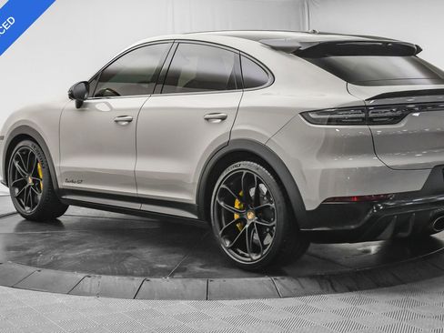 Used 2023 Porsche Cayenne Turbo GT image 5