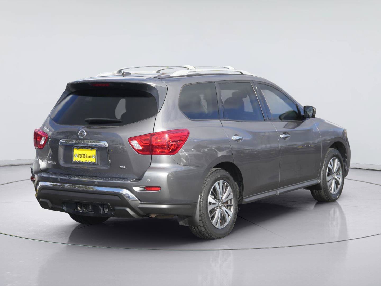 Used 2017 Nissan Pathfinder SL w/ SL Premium Package FWD image 6