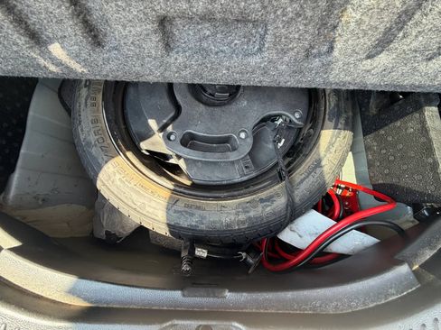 Used 2021 Buick Encore Preferred FWD image 22