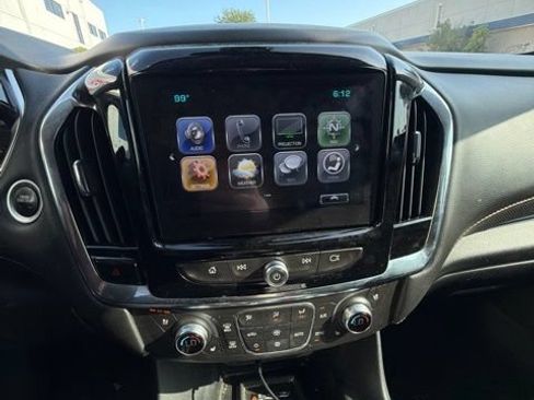 Used 2019 Chevrolet Traverse Premier w/ Driver Confidence II Package FWD image 3