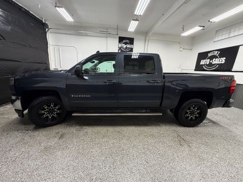Used 2018 Chevrolet Silverado 1500 LT w/ All Star Edition AWD/4WD image 7