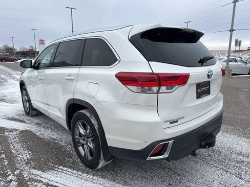 Used 2018 Toyota Highlander Limited Platinum image 9