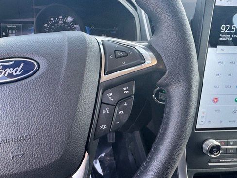 Used 2024 Ford Edge SEL w/ Convenience Package image 16