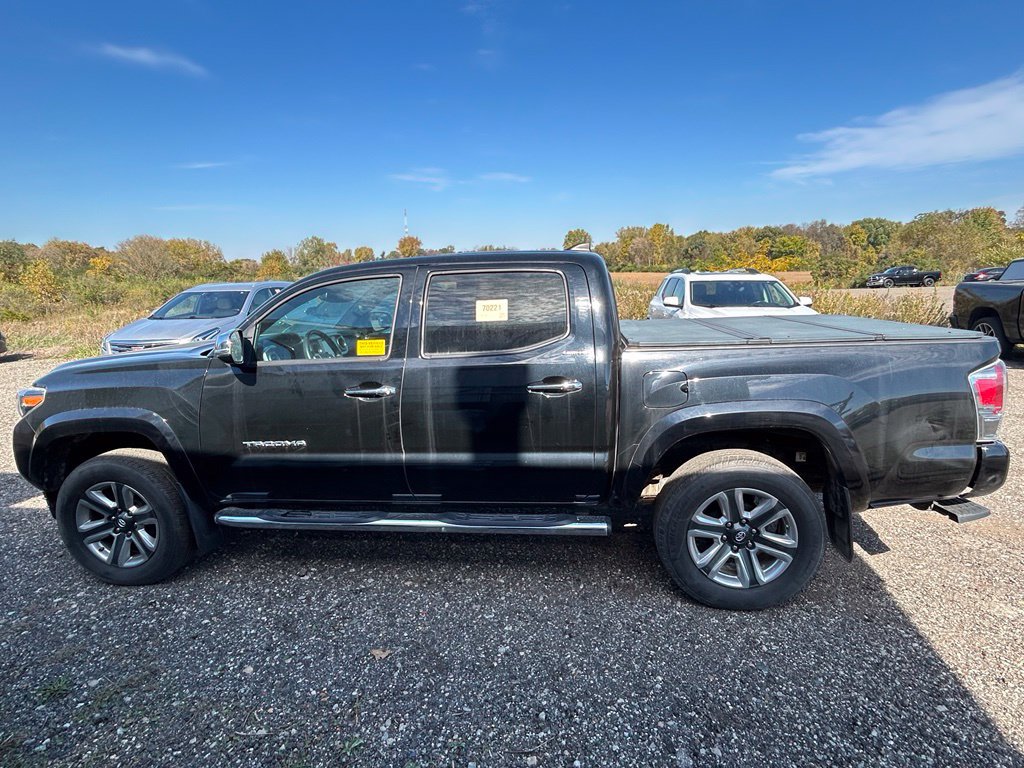 Used 2019 Toyota Tacoma Limited AWD/4WD image 5