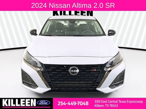 Used 2024 Nissan Altima 2.0 SR FWD image 2