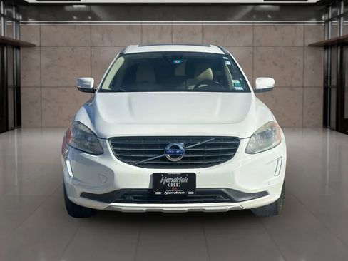 Used 2016 Volvo XC60 T5 Premier image 8