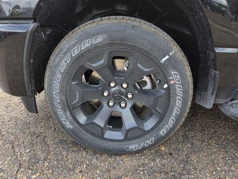 New 2026 RAM 1500 Express image 25