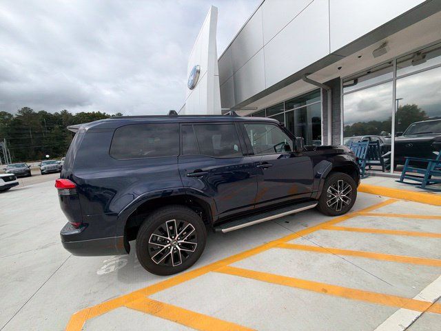 Used 2025 Lexus GX 550 w/ Accessory Package (2T) AWD/4WD image 14
