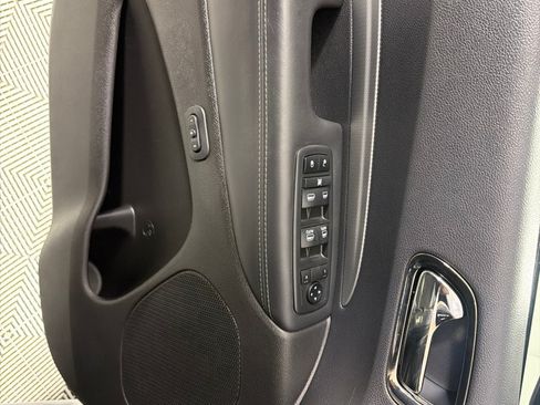 Used 2019 Dodge Durango R/T w/ Blacktop Package AWD/4WD image 11