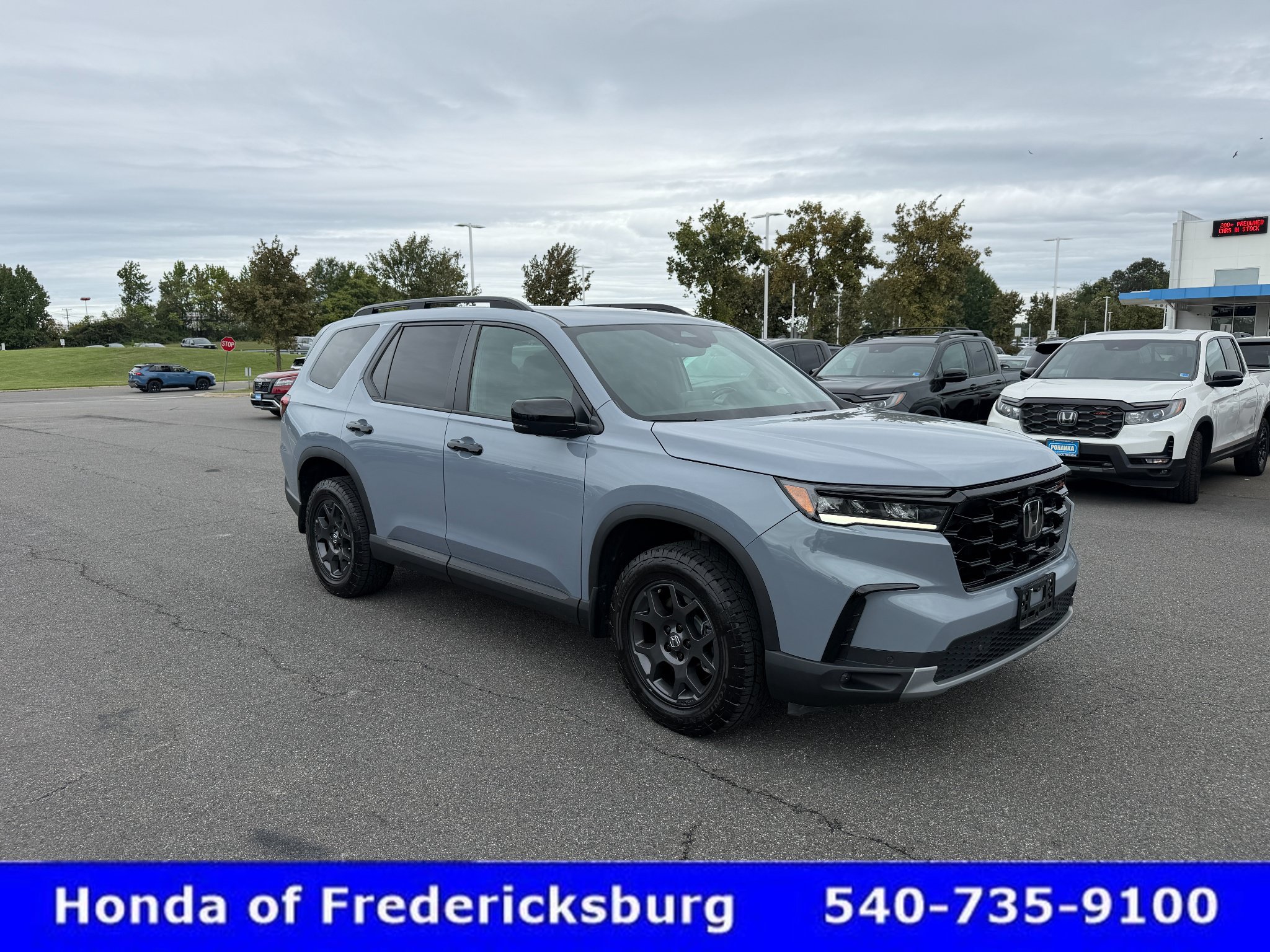Certified 2025 Honda Pilot TrailSport image 7