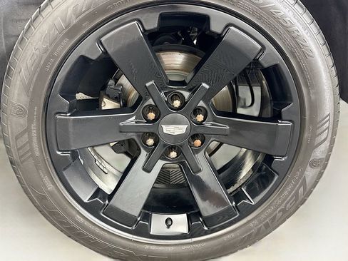 Used 2016 Cadillac Escalade Premium image 30