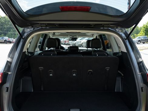 Used 2020 Kia Telluride S w/ S 8 Passenger Seating Package FWD image 9