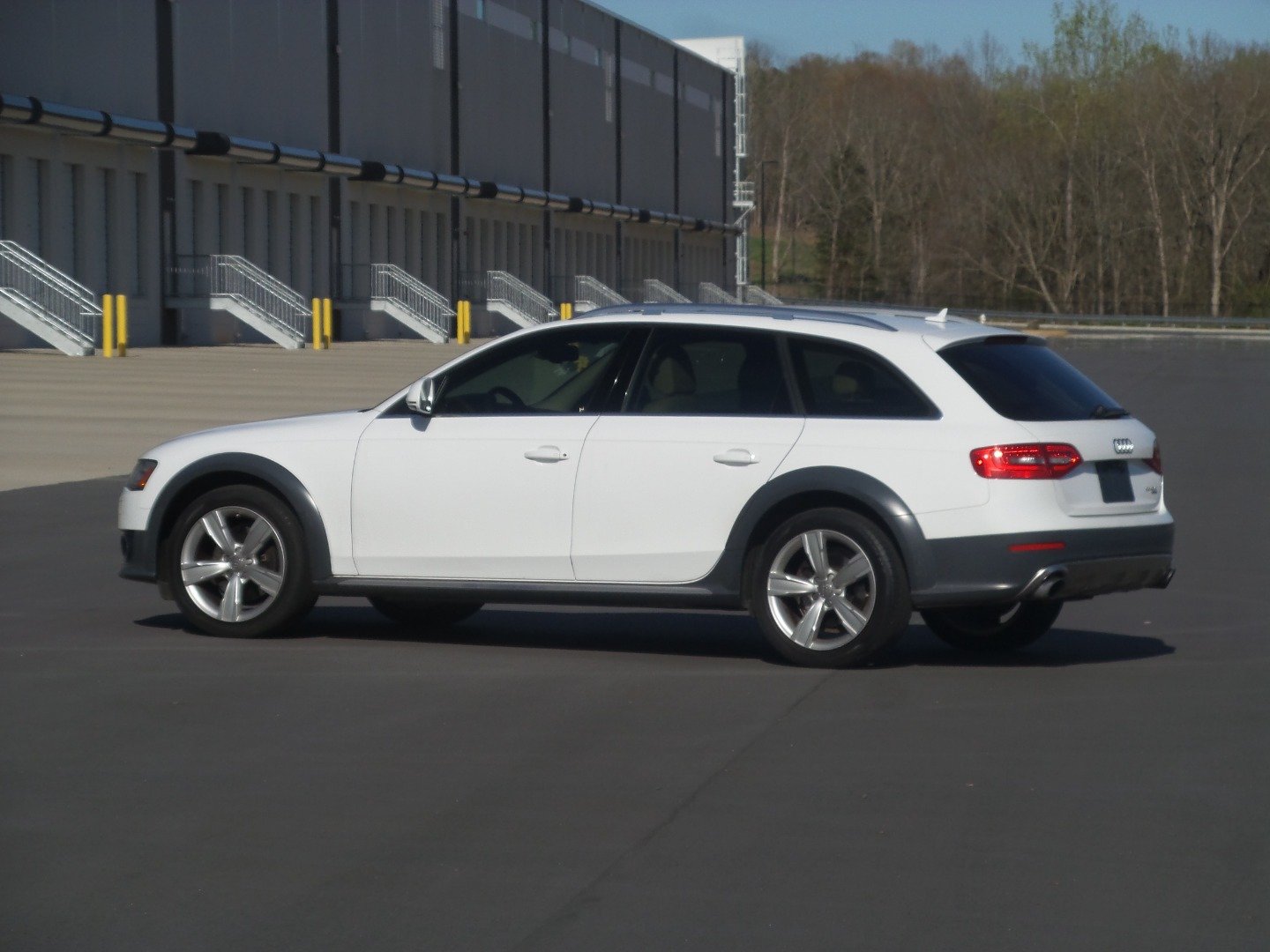Used 2013 Audi A4 Premium Plus w/ Premium Plus Pkg AWD/4WD image 4