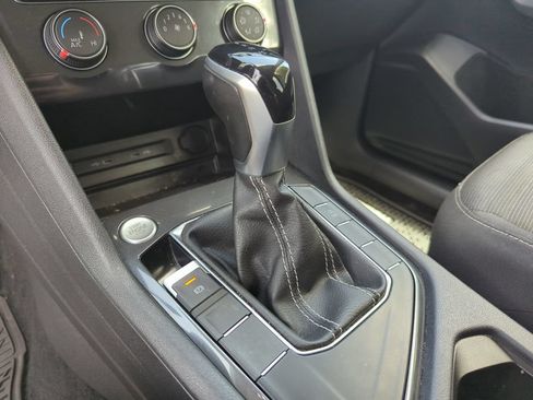 Used 2023 Volkswagen Tiguan S FWD image 38