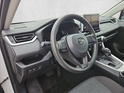 Used 2025 Toyota RAV4 XLE AWD/4WD image 10