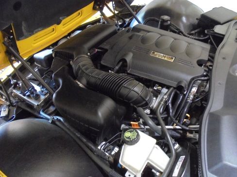 Used 2007 Pontiac Solstice Convertible RWD image 32