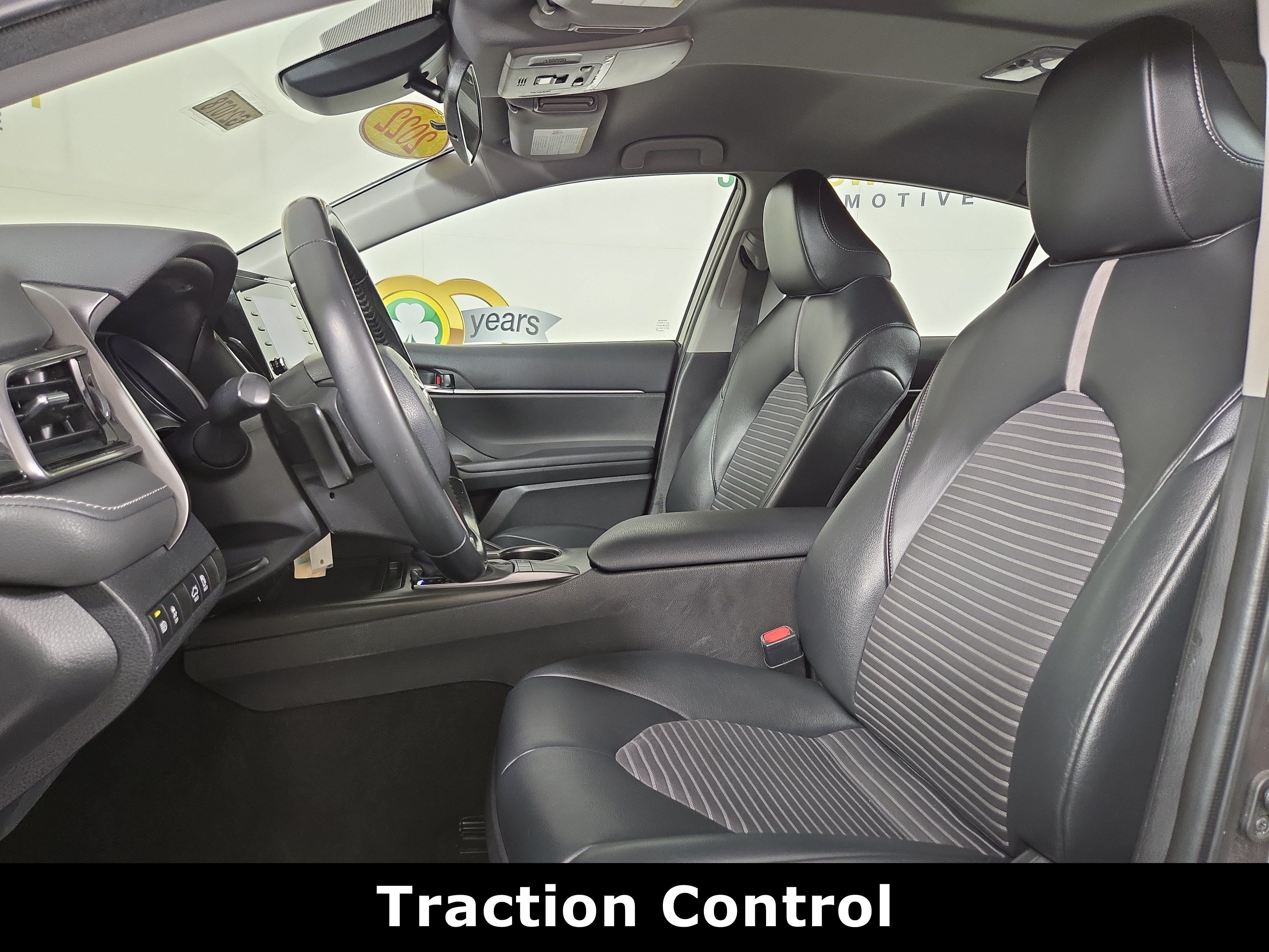 Used 2022 Toyota Camry SE FWD image 11