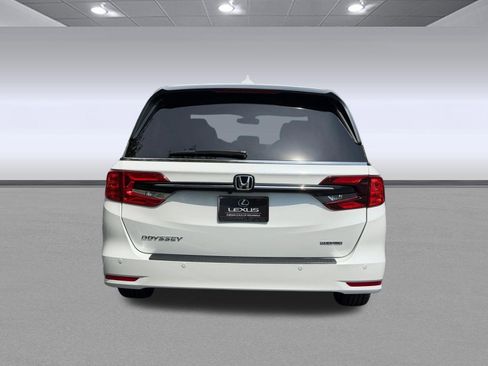 Used 2023 Honda Odyssey Touring image 10
