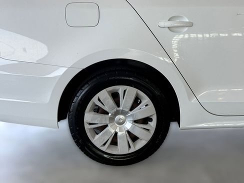 Used 2012 Volkswagen Jetta S FWD image 12